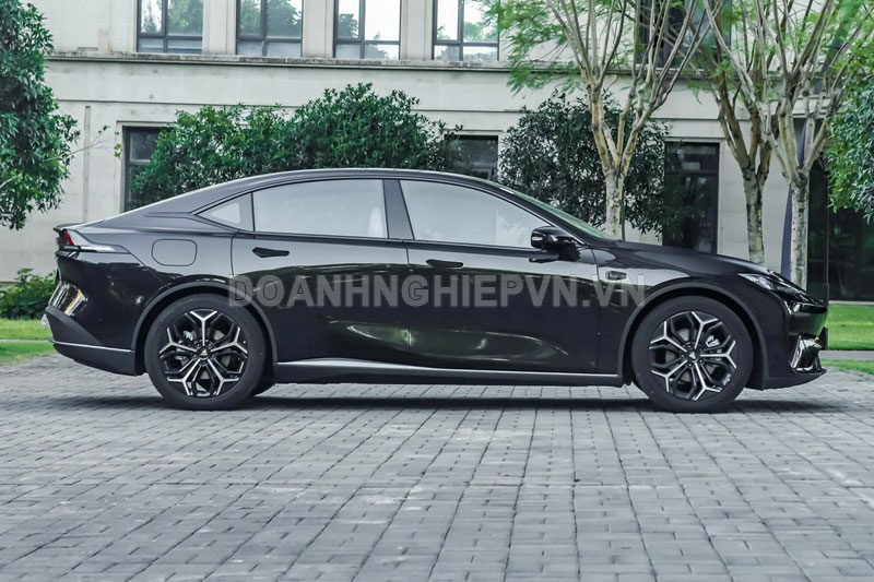 Xe hơi ‘chất’ hơn Toyota Camry, công suất 255 mã lực, siêu tiết kiệm xăng, giá gần 500 triệu đồng