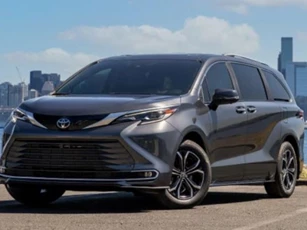 Toyota ra mắt MPV cỡ lớn tiết kiệm xăng vượt trội chỉ 6,53 lít/100km, 'tuyên chiến' Kia Carnival