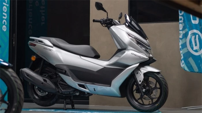 Triệt hạ Honda Air Blade, ‘vua xe ga’ 150cc mới ra mắt giá chỉ 49,5 triệu đồng, có ABS 2 kênh như SH ảnh 1