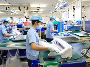 Thủ tướng Chính phủ: Quyết liệt hỗ trợ, tạo thuận lợi cho doanh nghiệp vượt khó