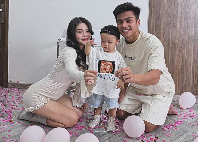 Cầu thủ điển trai U22 Việt Nam đón thêm ‘công chúa’ với bà chủ khách sạn 4 sao