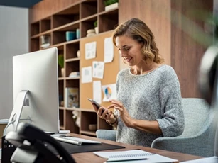 Disconnect to connect: The benefits of limiting smartphone use at work