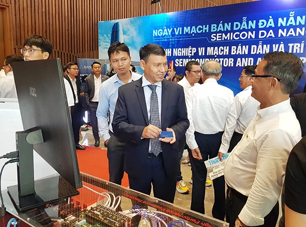 TP Đà Nẵng tổ chức Ngày Vi mạch bán dẫn 2024 nhằm xúc tiến đầu tư và kết nối cung cầu nguồn nhân lực trong lĩnh vực vi mạch bán dẫn. TP Đà Nẵng tổ chức Ngày Vi mạch bán dẫn 2024 nhằm xúc tiến đầu tư và kết nối cung cầu nguồn nhân lực trong lĩnh vực vi mạch bán dẫn.