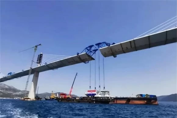xây dựng cầu, cầu qua biển