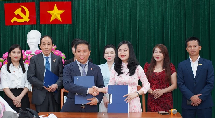 Doanh nghiệp hội viên VJBA ký kế thoả thuận hợp tác với các doanh nghiệp Việt Nam. 