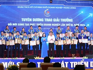 Đoàn viên Cảng Đà Nẵng đạt giải thưởng ‘Đổi mới – Sáng tạo – Phát triển doanh nghiệp’