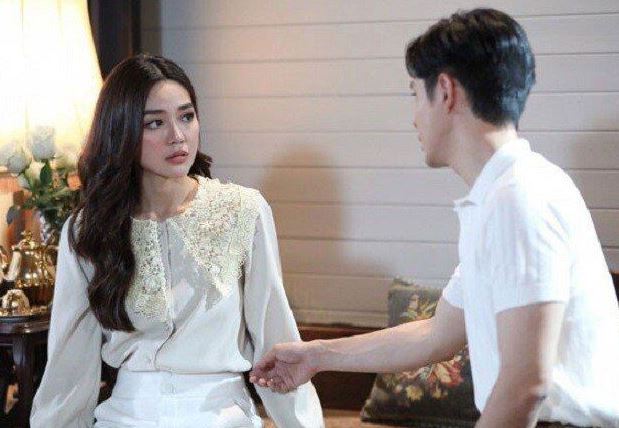 Biết rõ vợ sinh con sẽ nguy hiểm tính mạng, chồng vẫn đưa yêu cầu khiến tôi uất nghẹn