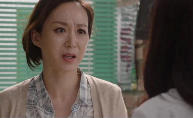 Chồng đòi ly hôn vì vợ mãi không sinh con, mẹ chồng bề ngoài ủng hộ nhưng bí mật đưa con dâu 500 triệu và tiết lộ sự thật động trời