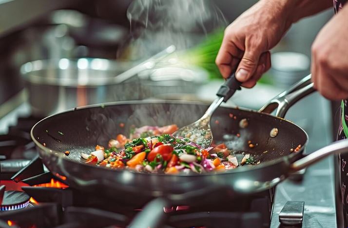 3 sai lầm khi nấu ăn không khác gì đầu độc, sức khỏe cả nhà có thể bị hại chỉ bởi những điều nhỏ