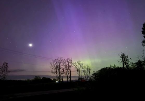 Cảnh báo xuất hiện cơn bão Mặt trời cực đại gây ra cực quang đầy màu sắc