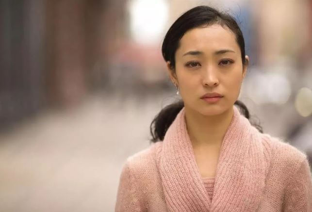 Mỗi lần nhìn mẹ chồng, tôi lại muốn khóc vì điều này