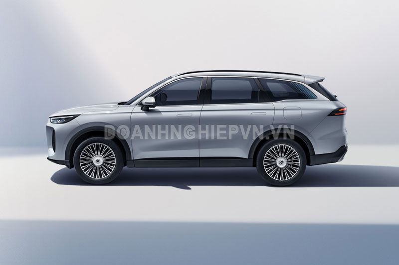 SUV 7 chỗ công suất 355 mã lực, tiêu thụ xăng ít hơn Honda Vision, giá gần 430 triệu đồng