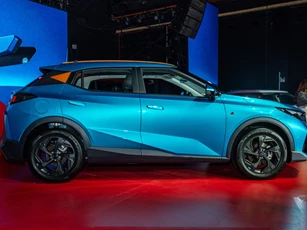 ‘Kẻ ngáng đường’ Mitsubishi Xforce: Động cơ tăng áp, thiết kế hầm hố, giá hơn 560 triệu đồng