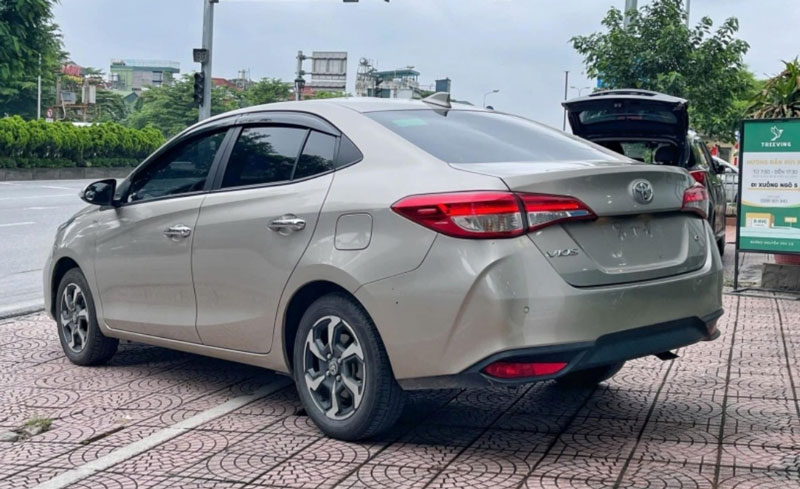 Toyota Vios chạy lướt 1 năm lên sàn xe cũ với giá ngỡ ngàng