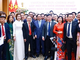 Doanh nghiệp, doanh nhân tiên phong phát triển cùng đất nước