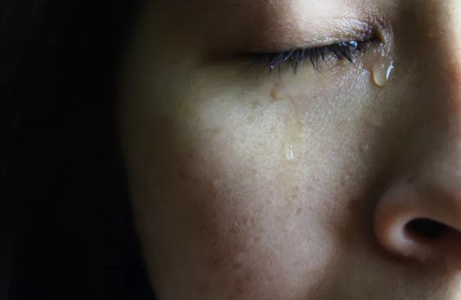 Tại sao người ta khóc trước khi chết? Chính xác thì họ đã nhìn thấy gì? Sự thật rất khó tin!