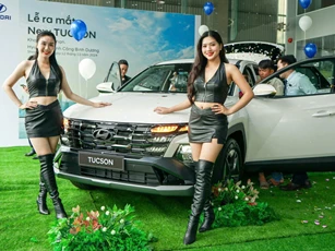 Mỹ nhân Việt khoe sắc vóc tuyệt đỉnh bên xe Hyundai Tucson