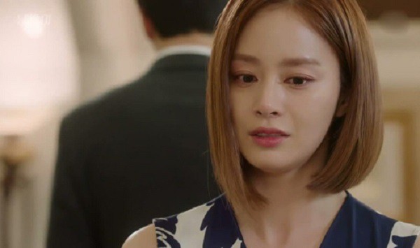 Nhìn thấy nhân tình qua đời để lại đứa con mới sinh, vợ có hành động khiến chồng rơi nước mắt