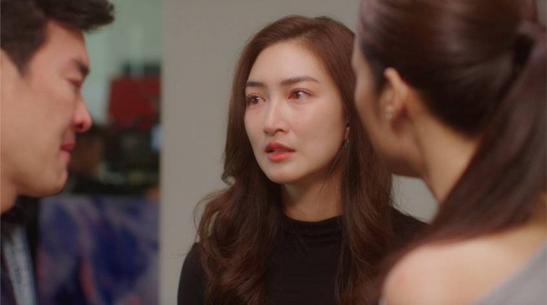 Lần đầu tiên gặp mặt cô giáo của con, vợ nhất định giành quyền đưa đón con đi học, cấm chồng "bén mảng" tới trường