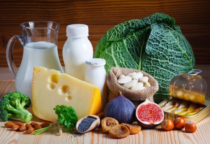 Bác sĩ mách bạn 4 loại thực phẩm giàu canxi nhất nên bổ sung vào thực đơn hằng ngày, đặc biệt loại đầu tiên