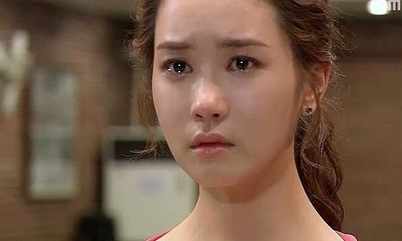 Mẹ chồng chửi té tát khi thấy con dâu để bỉm bẩn trên bàn, nhưng khi biết sự thật lại hối hận vô cùng