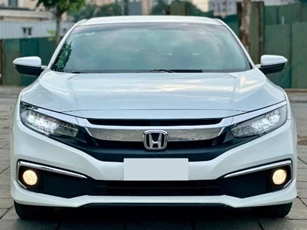 Lăn bánh 4 năm, Honda Civic được chủ nhân rao bán với giá khó tin