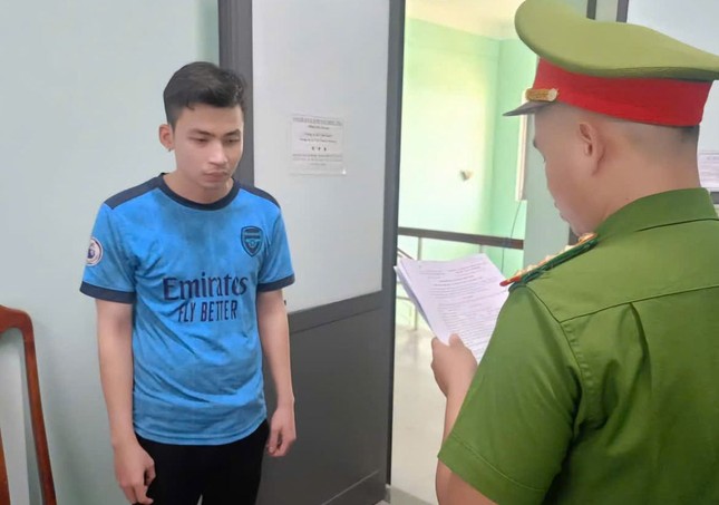 Bắt giam thanh niên gửi clip nhạy cảm cho gia đình chồng người yêu cũ