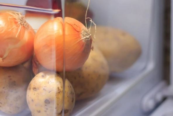 Tủ lạnh lớn đến đâu cũng không để 7 thứ này vào: Càng tích lâu, càng hại thân