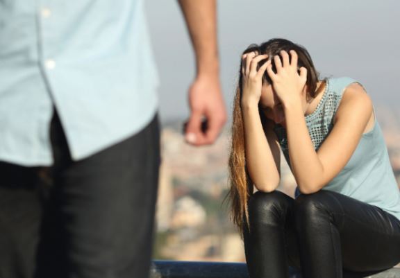 Yêu nhau 8 năm, bạn trai bỗng đòi chia tay vì lý do không thể tin được