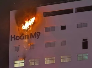 Cháy tại Bệnh viện Hoàn Mỹ Đà Nẵng, nhiều người hoảng loạn bỏ chạy