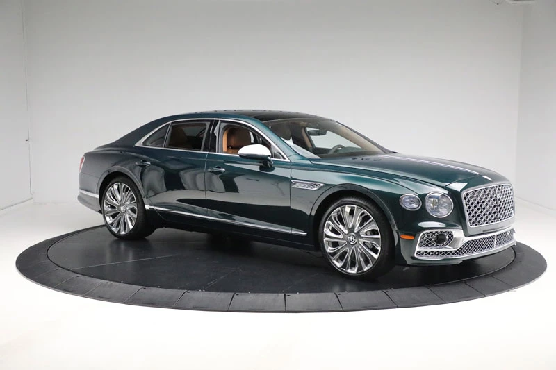 Bentley Flying Spur Mulliner xếp thứ 2.