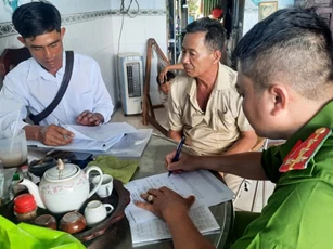 Củng cố hồ sơ khởi tố vụ tàu cá chở 9 thiết bị giám sát hành trình tàu khác