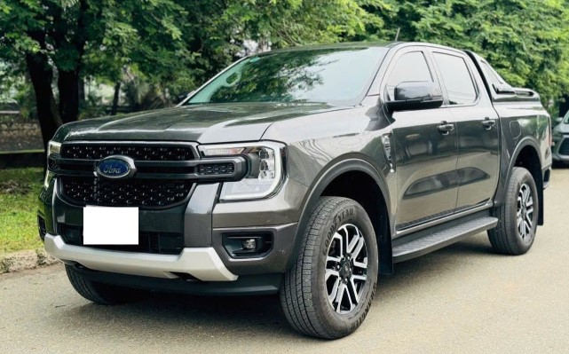 Sử dụng hơn 1 năm, Ford Ranger "lướt" đã vội lên sàn xe cũ
