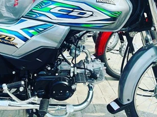 Honda chính thức ra mắt ‘huyền thoại côn tay’ mới giá 13,8 triệu đồng: Chất hơn Winner X và Exciter