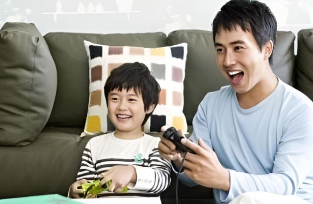 Đây là 4 kiểu ông bố nhìn thì lười biếng nhưng thực chất lại dạy con rất tốt, mẹ cứ yên tâm, đừng vội mắng oan nhé!