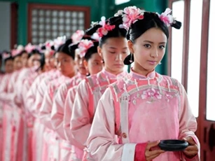 Vì sao cung nữ thời nhà Thanh sau khi rời cung lại khó kết hôn, hóa ra chỉ vì 'căn bệnh nghề nghiệp' này?