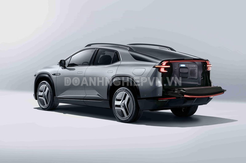 SUV có khả năng ‘hoá thân’ thành xe tải, ‘cân tốt’ mọi địa hình, giá rẻ bất ngờ