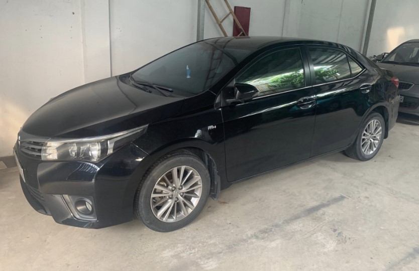 Toyota Corolla Altis rao bán chỉ ngang xe hạng A sau 9 năm lăn bánh