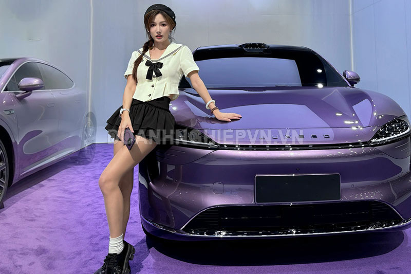 Xe hơi đẹp như Porsche, công suất 489 mã lực, nội thất sang chảnh, giá gần 880 triệu đồng