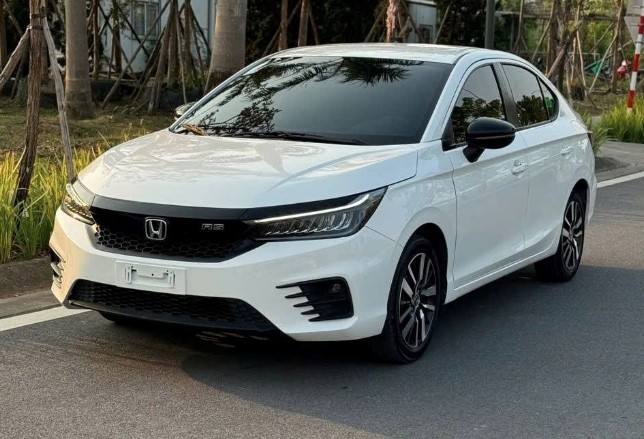 Bất ngờ giá chào bán của Honda City 2022 'full option' sau 2 năm lăn bánh
