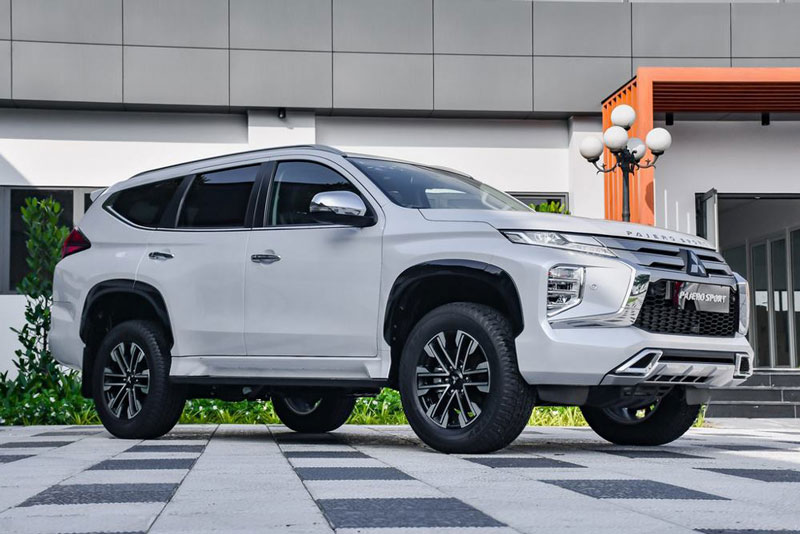 Mitsubishi Pajero Sport giảm giá hơn 170 triệu đồng tại Việt Nam, sẵn sàng ‘ăn thua đủ’ với Ford Everest