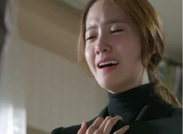 Chồng đi vắng, tôi gọi thợ đến kiểm tra trần nhà rồi hốt hoảng khi nhìn thấy món đồ bí mật mà chồng mình giấu kín bấy lâu nay