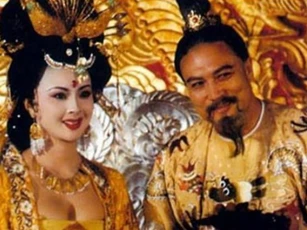 Tại sao hoàng đế không cho phép các phi tần trên 50 tuổi ngủ với mình? Không phải vì già mà sự thật khác