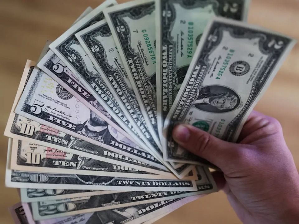 Giá ngoại tệ ngày 21/10/2024: USD duy trì đà tăng mạnh nhờ tín hiệu tích cực từ Mỹ