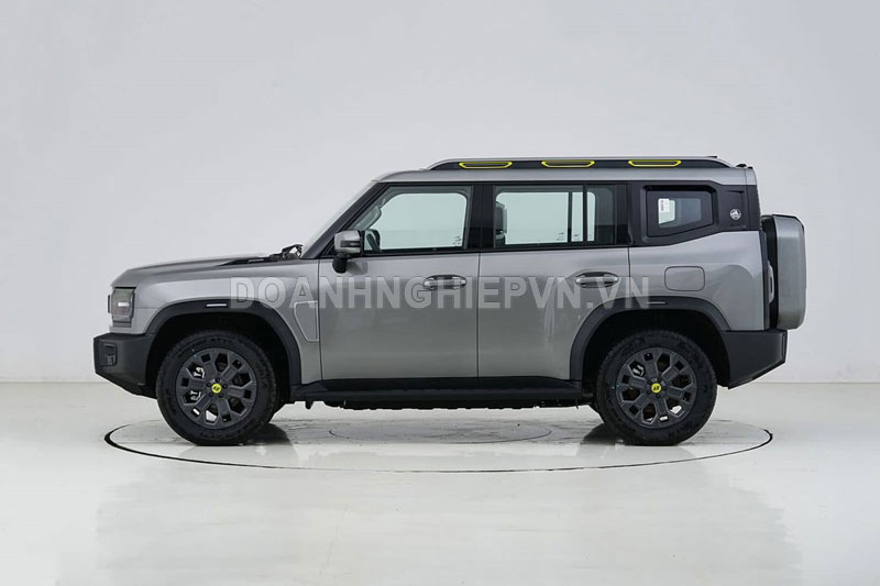 SUV địa hình siêu hầm hố, công suất 619 mã lực, tiêu thụ 1,2 lít xăng/100 km, giá rẻ ngang Mitsubishi Xforce