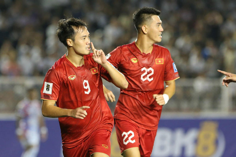 Trụ cột ĐT Việt Nam báo tin vui sau chấn thương, HLV Kim Sang Sik 'thở phào' trước AFF Cup 2024