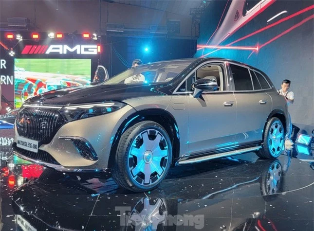 Cận cảnh mẫu xe điện đầu tiên của Maybach vừa ra mắt Việt Nam ảnh 11