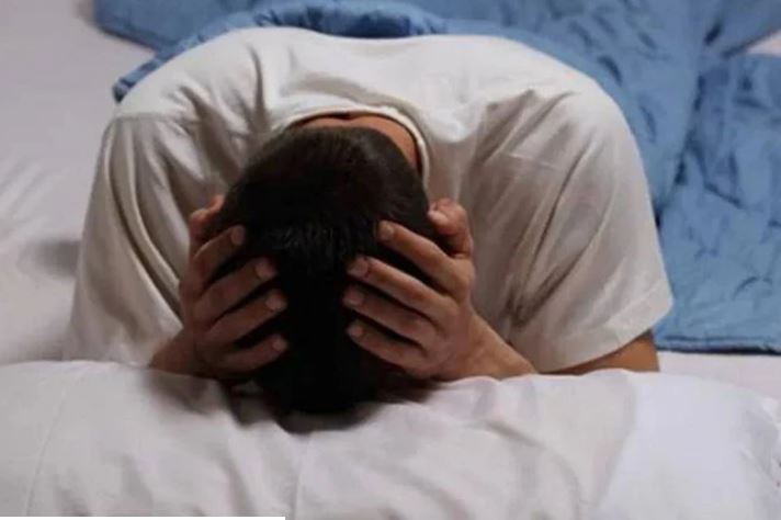 Đau lưng kèm 4 dấu hiệu sau, coi chừng bạn đã mắc ung thư giai đoạn cuối mà không biết