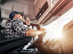 Tại sao tài xế xe tải không cảm thấy mệt mỏi sau khi lái xe liên tục bốn giờ, nhưng tài xế xe ô tô nhỏ lại cảm thấy mệt chỉ sau hai giờ?