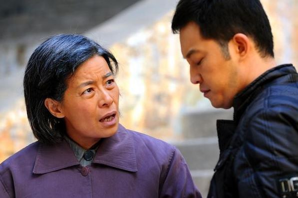 Ly h&#xF4;n v&#x1EE3; &#x111;&#x1B0;&#x1EE3;c 1 n&#x103;m, m&#x1EB9; t&#xF4;i vi&#x1EBF;t di ch&#xFA;c &#x111;&#x1EC3; l&#x1EA1;i 20 c&#xE2;y v&#xE0;ng cho con d&#xE2;u, bi&#x1EBF;t l&#xFD; do t&#xF4;i c&#xE0;ng gi&#x1EAD;n b&#xE0;